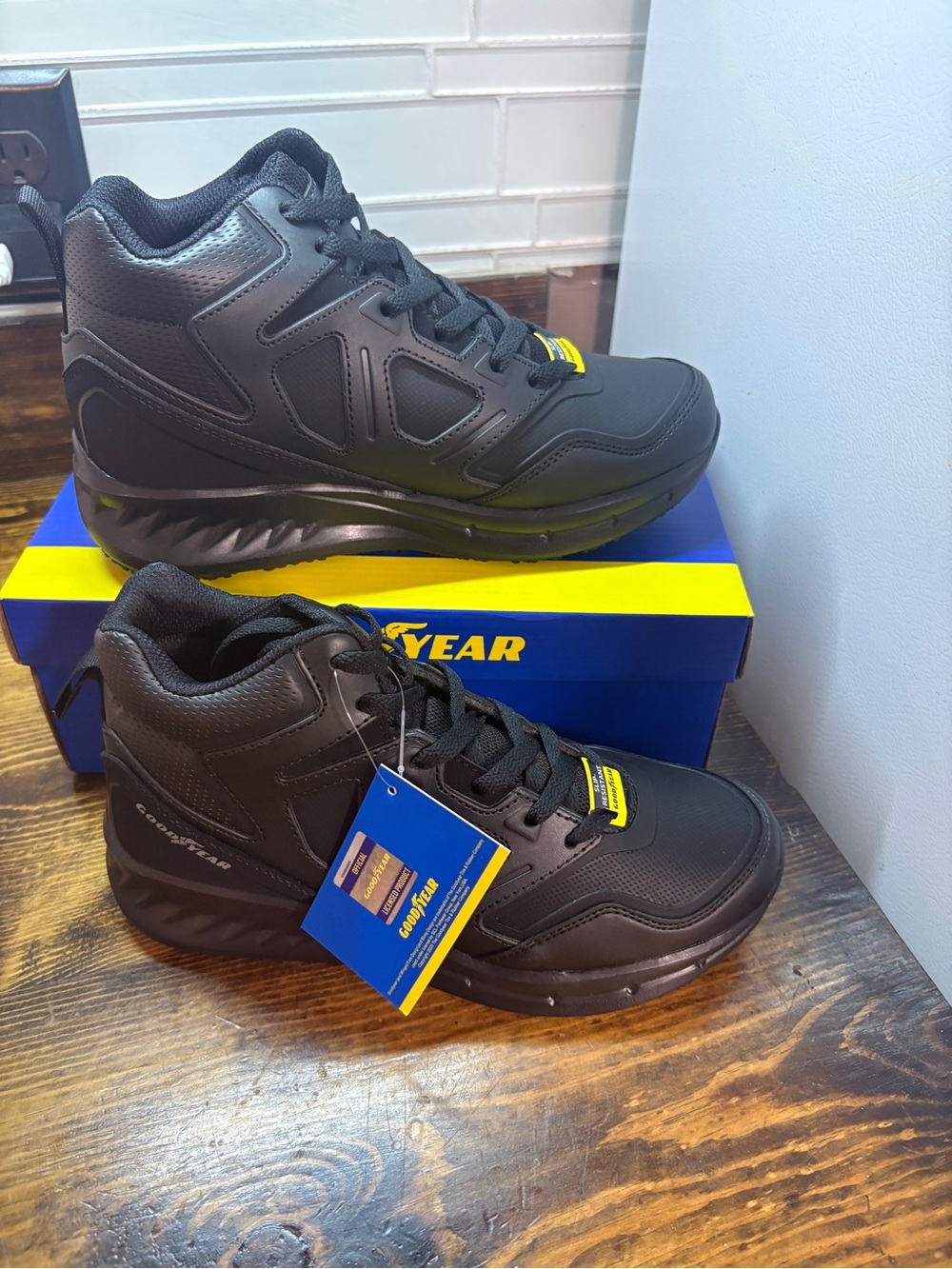 Goodyear Pacer Black Slip Resistant Shoes Women Size 8